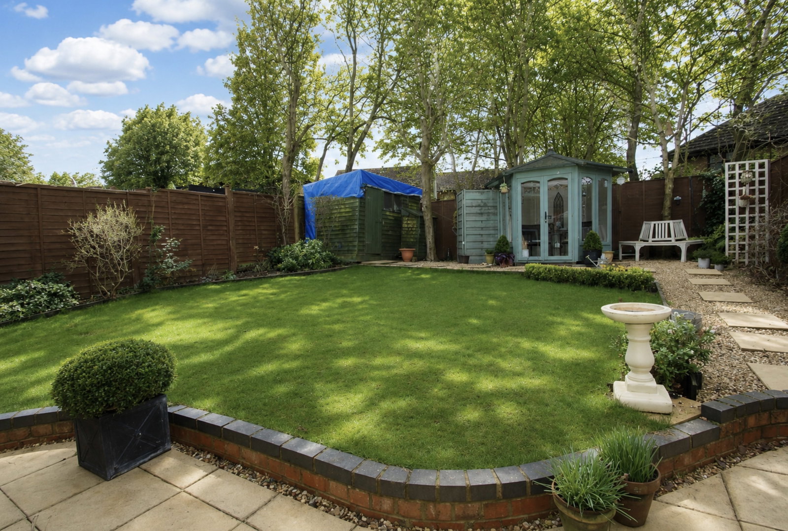 Detached House in Milton Keynes