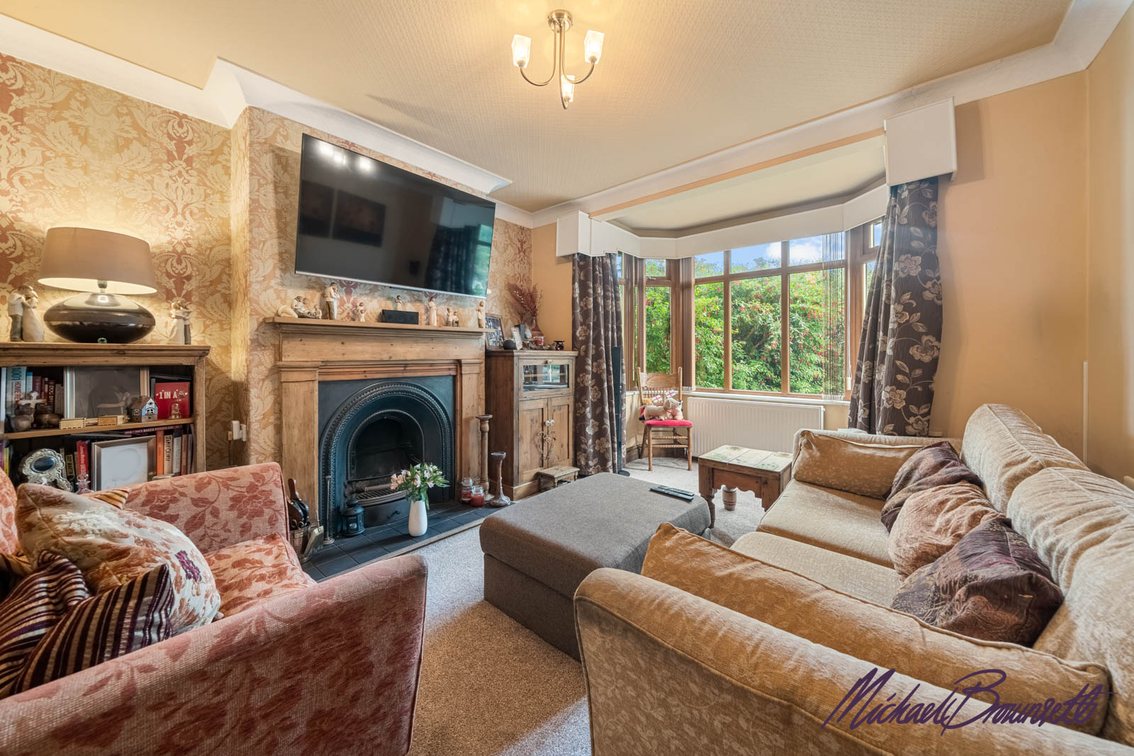 Semi Detached House in Bradford