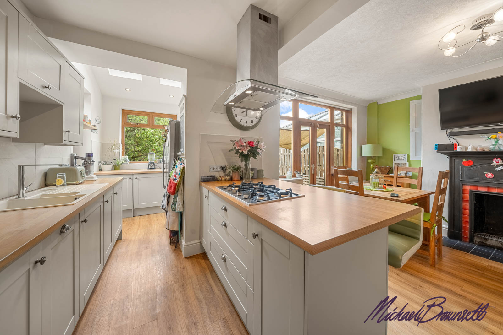 Semi Detached House in Bradford