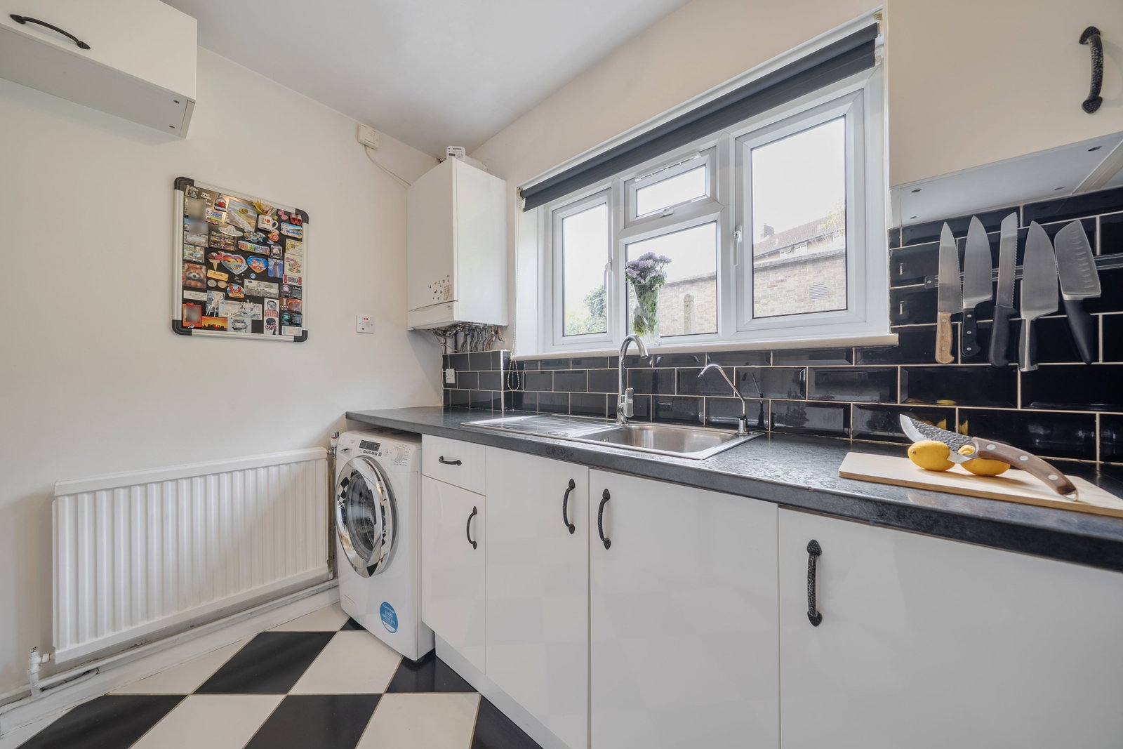 Flat for sale in London, Bounds Green Road, London, N22 8DF, 418 m²