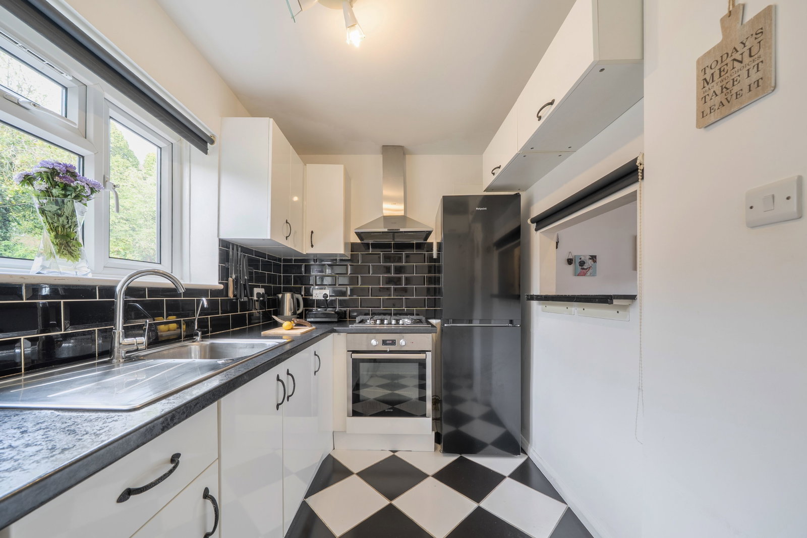 Flat for sale in London, Bounds Green Road, London, N22 8DF, 418 m²