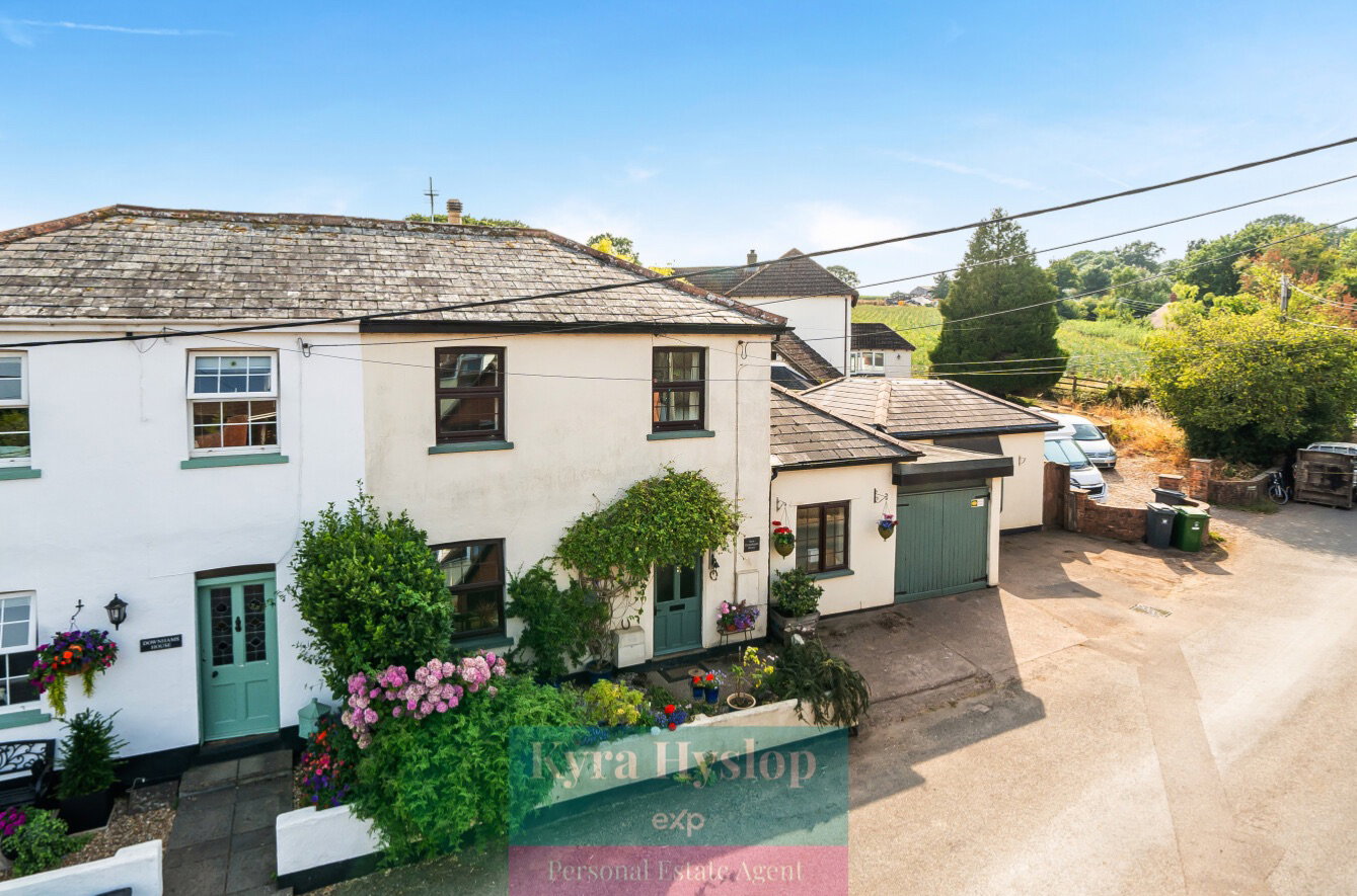 Semi Detached House in Exeter