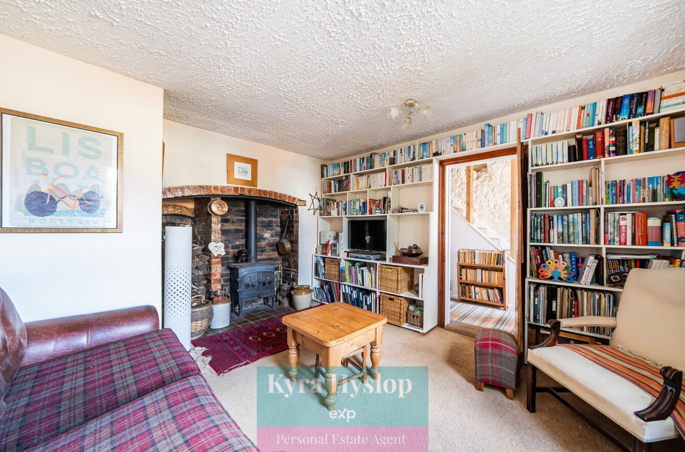 Semi Detached House in Exeter 2