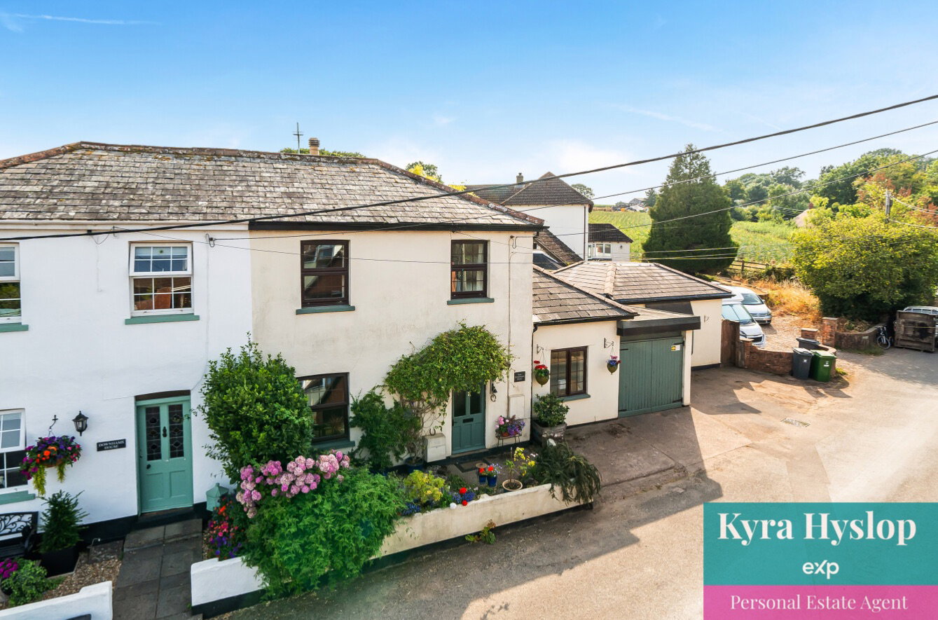 Semi Detached House in Exeter