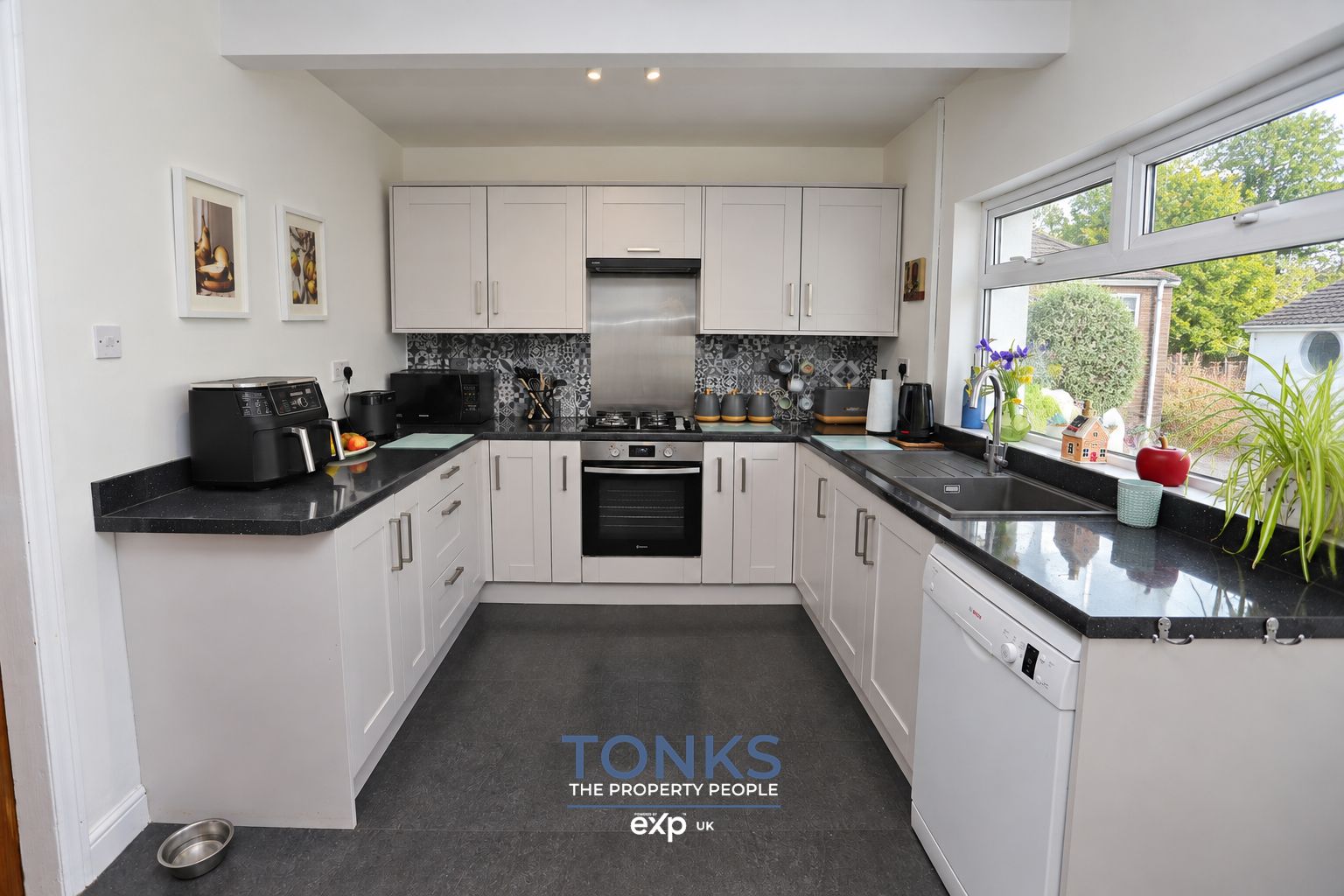 Terraced House for sale in Oldbury, Moat Road, Oldbury, B68 8EG