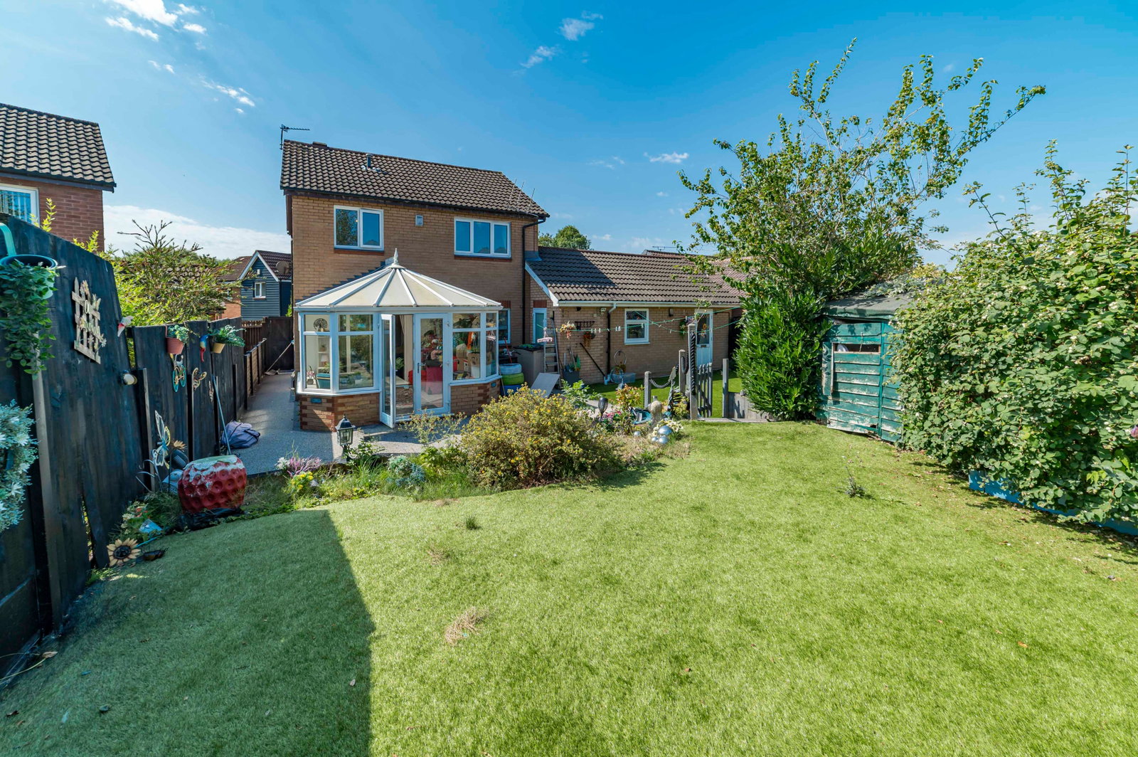 Detached House for sale in Cheadle, Bowmont Close, Cheadle Hulme, Cheadle, SK8 5RX, 1356 m²