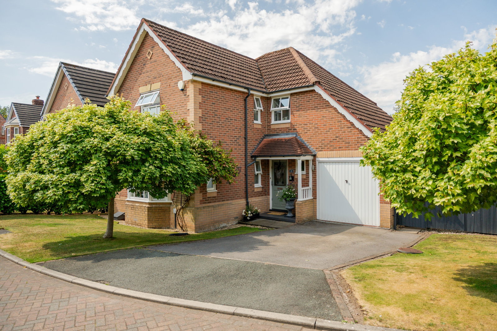 Detached House in Macclesfield