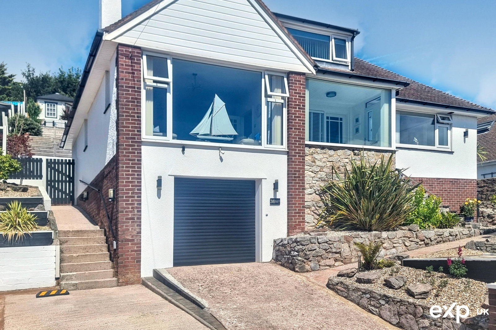 Detached House in Paignton