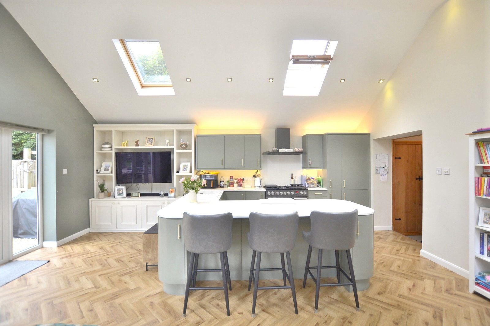 Detached House for sale in Gloucester, Upton Hill, Upton St. Leonards, Gloucester, GL4 8DE