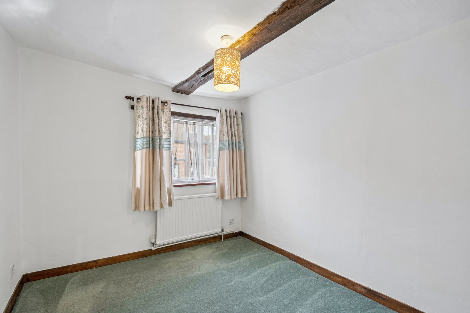 Terraced House for sale in Chesham, Germain Street, Chesham, Buckinghamshire. HP5 1LH