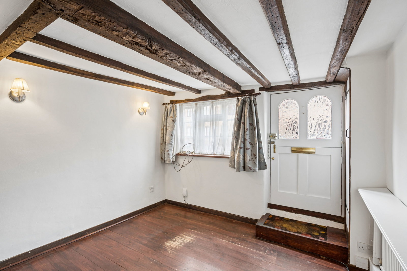 Terraced House for sale in Chesham, Germain Street, Chesham, Buckinghamshire. HP5 1LH