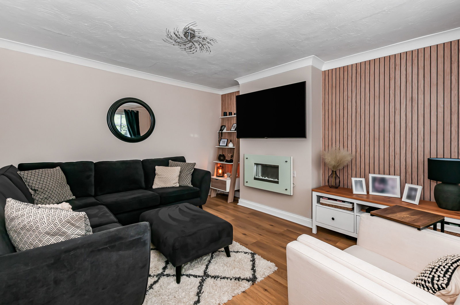 Semi Detached House in Hull