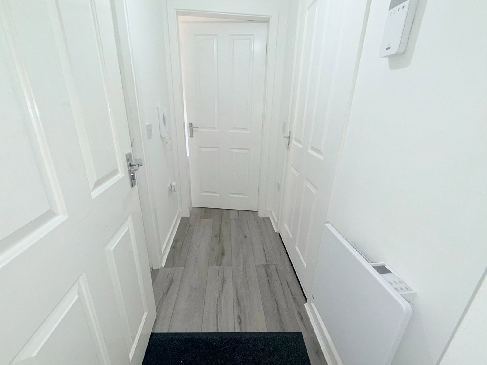 Flat in Hyde 2