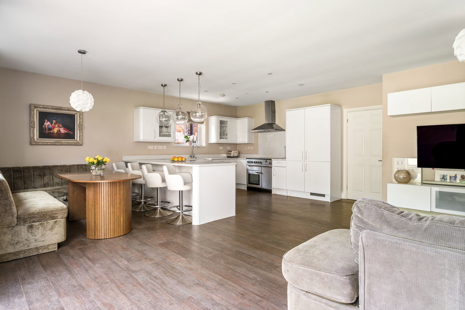 Detached House in Reigate