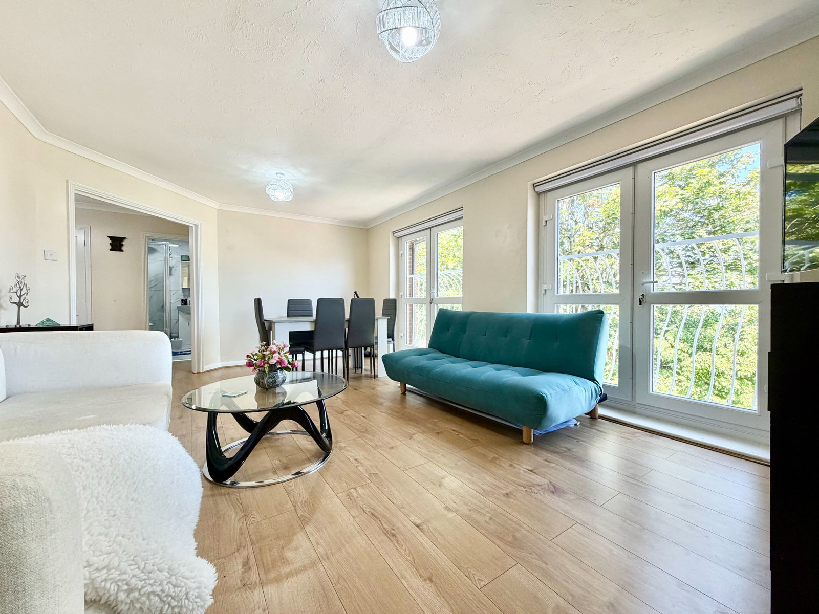 Flat in Bushey