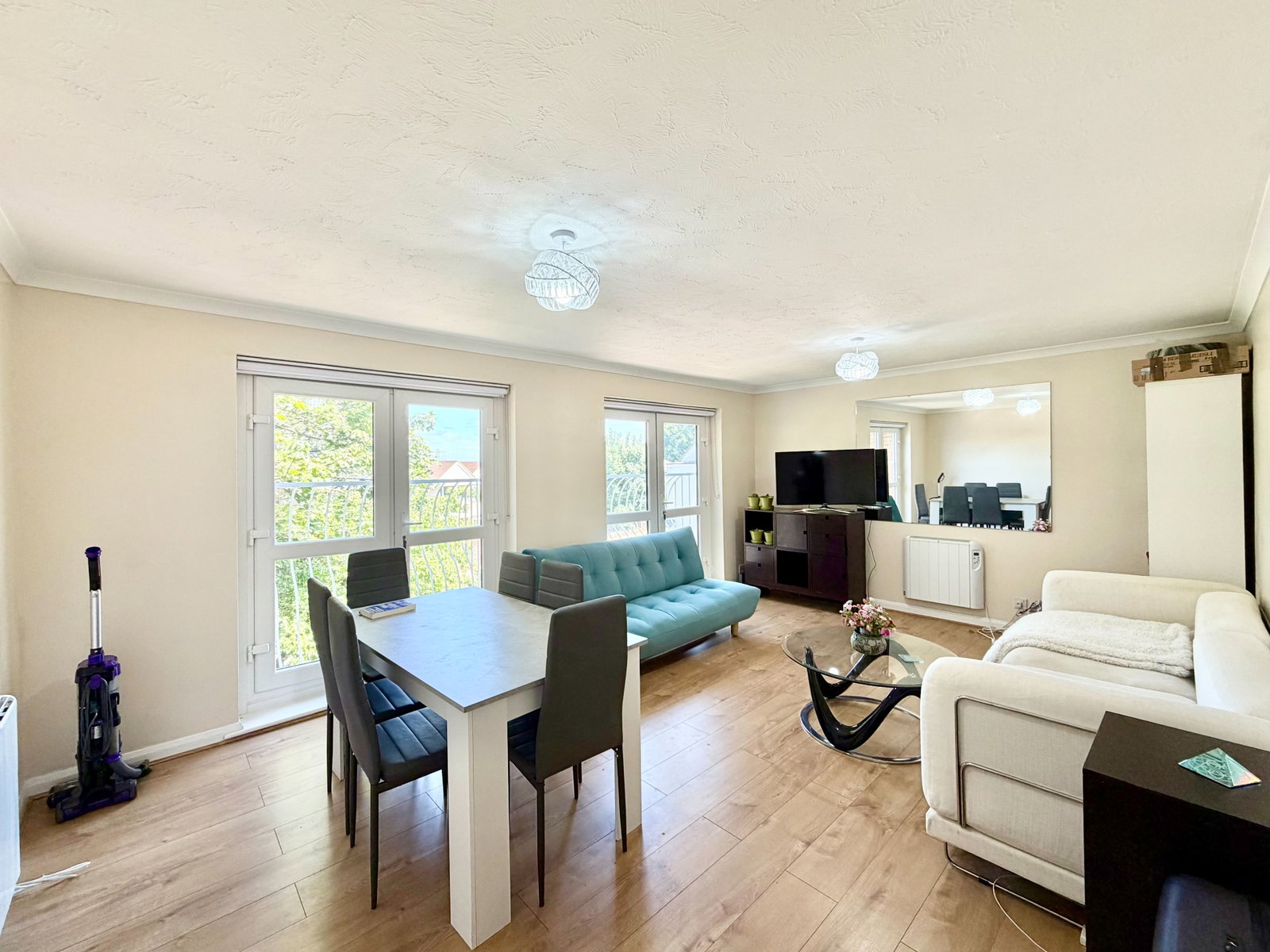 Flat in Bushey