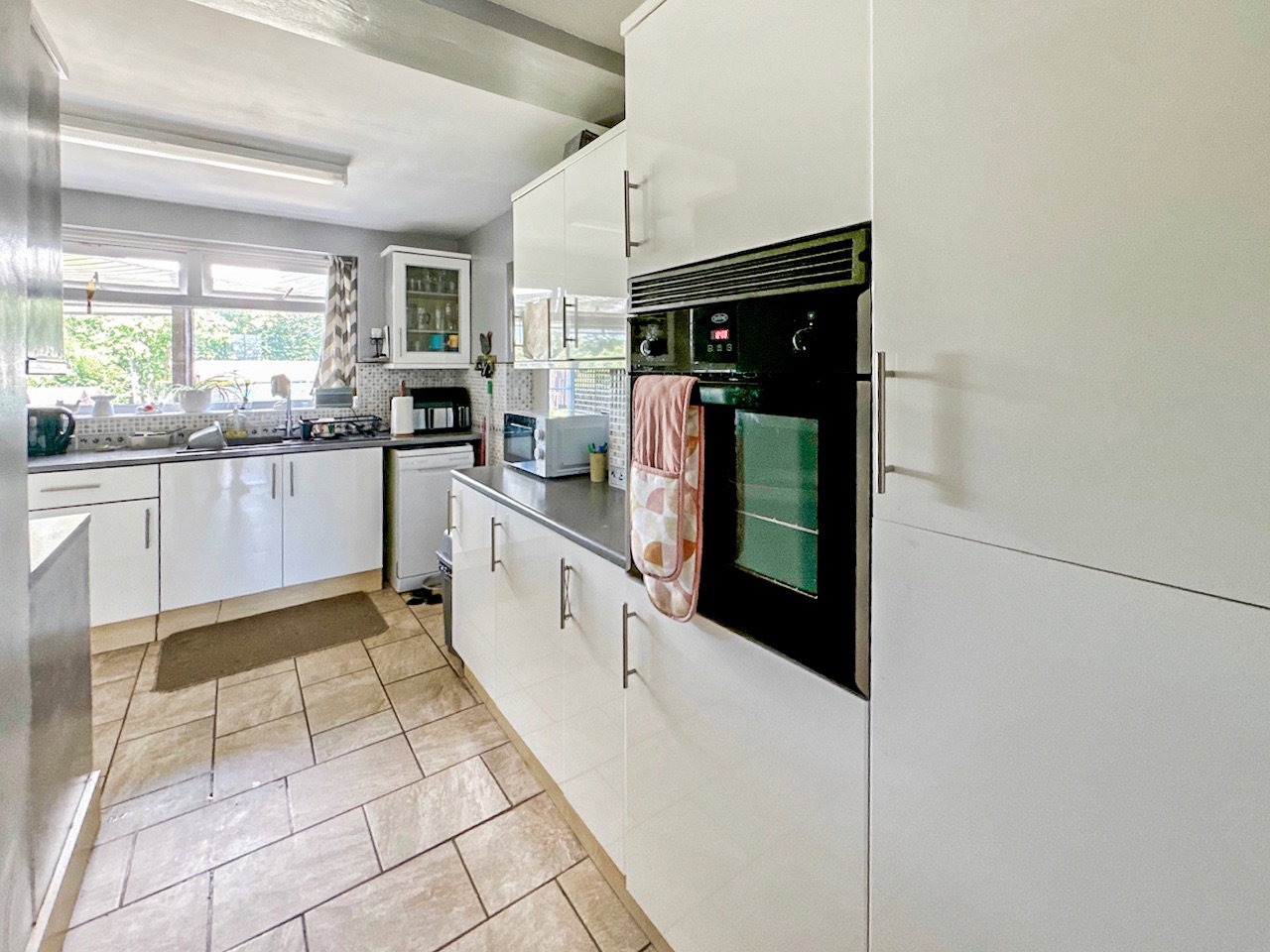 Semi Detached House in Canterbury