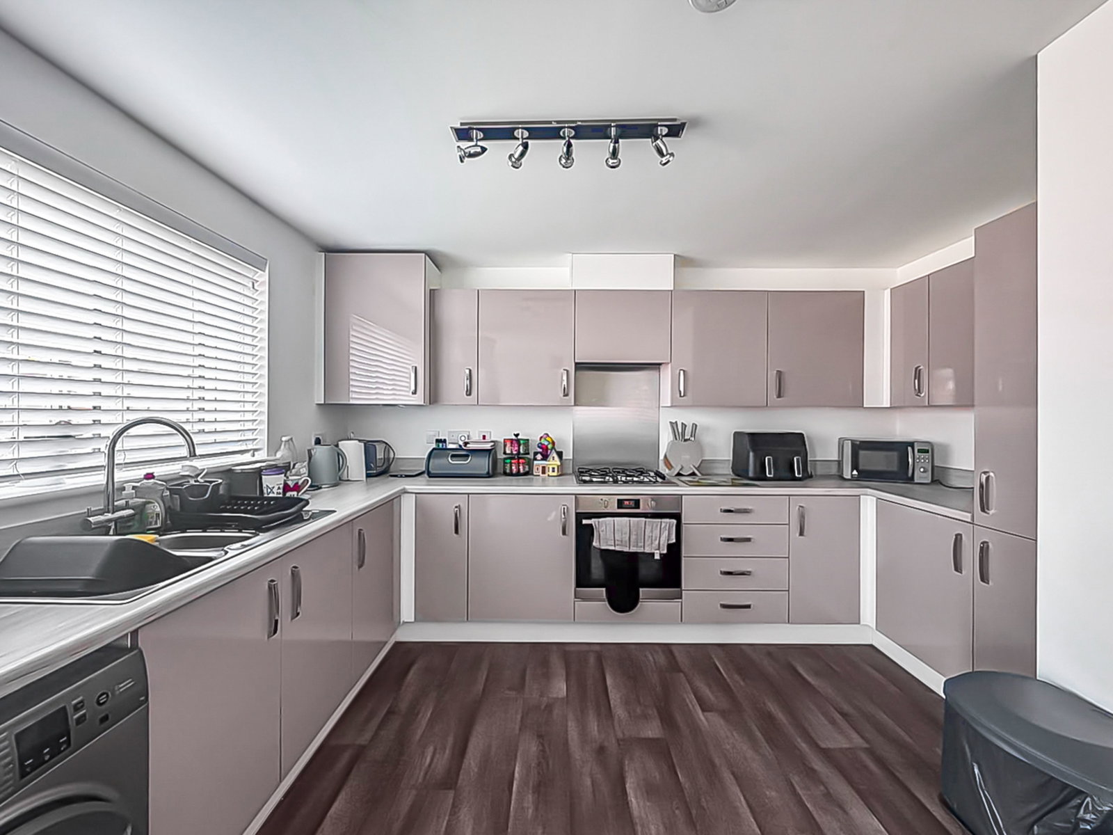 Semi Detached House in Gloucester
