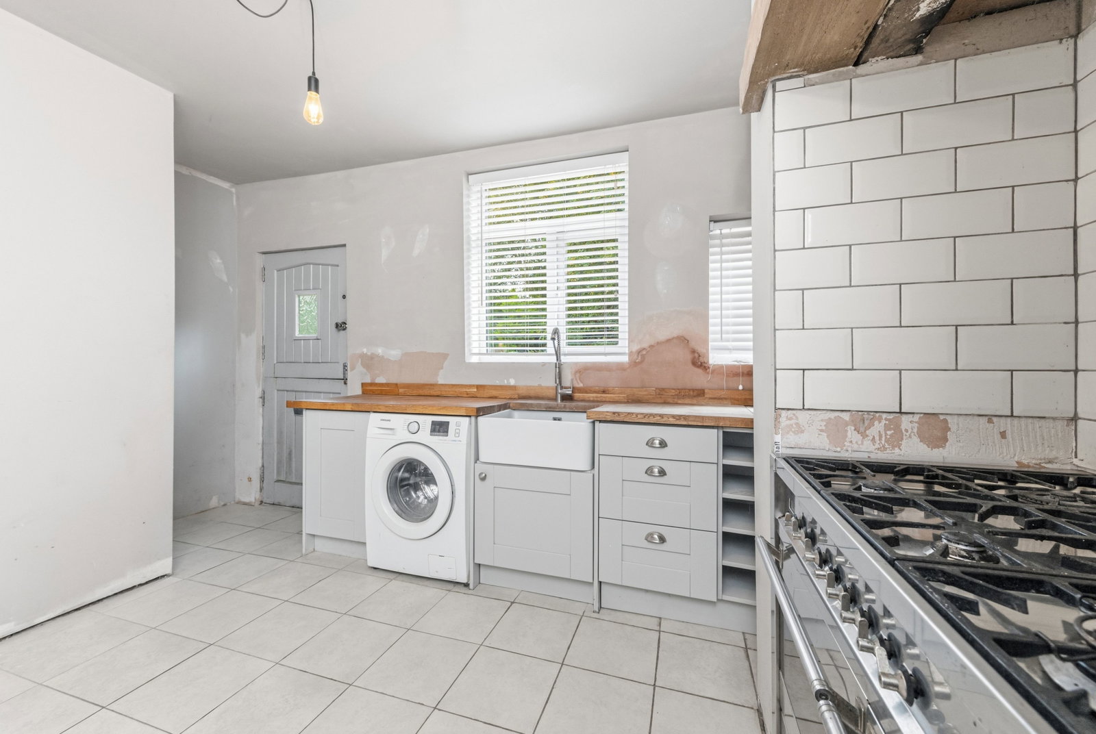 Terraced House for sale in Leeds, Wakefield Road, Garforth, Leeds, LS25 1NE