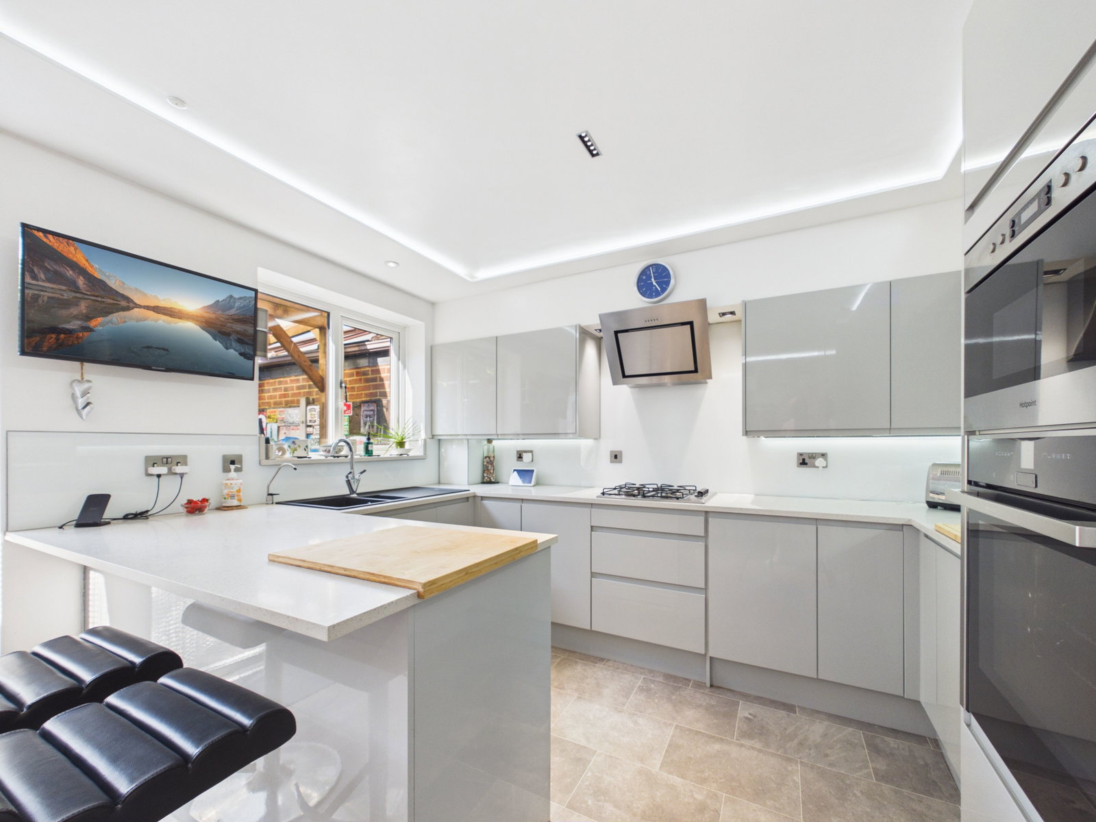 Semi Detached House in Rochester