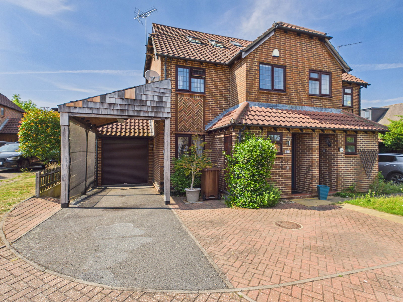 Semi Detached House in Rochester