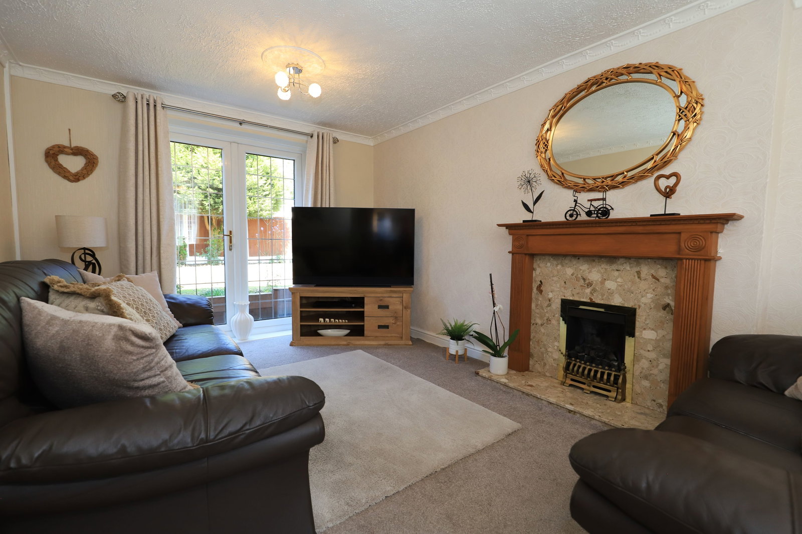 Semi Detached House in Willenhall