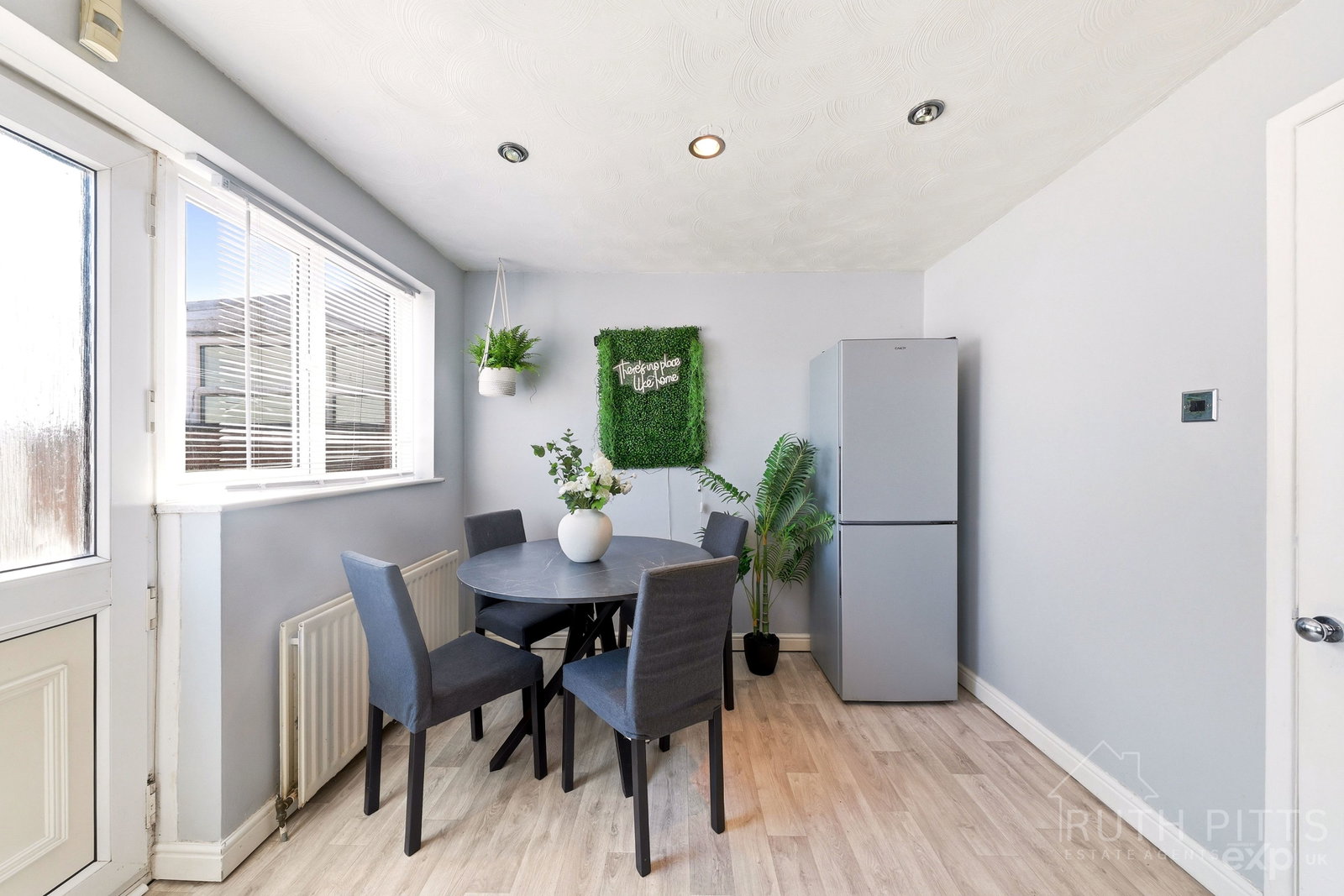 Semi Detached House in Castleford