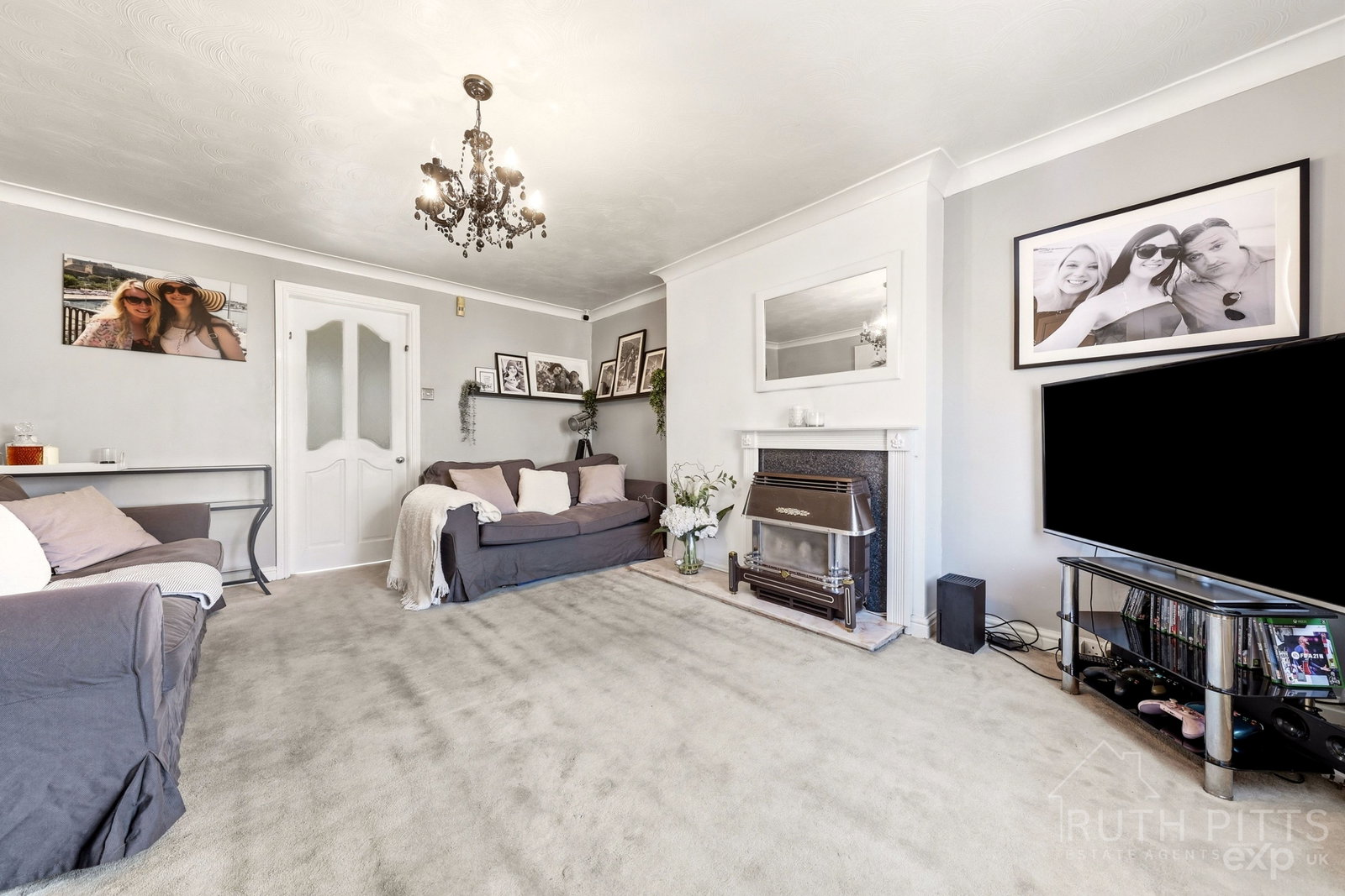 Semi Detached House in Castleford