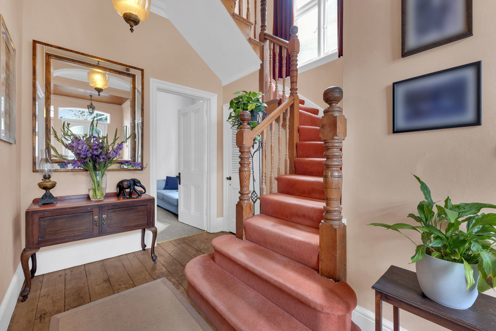 Semi Detached House for sale in Watford, Kingsfield Road, Watford, WD19 4PP, 1849 m²