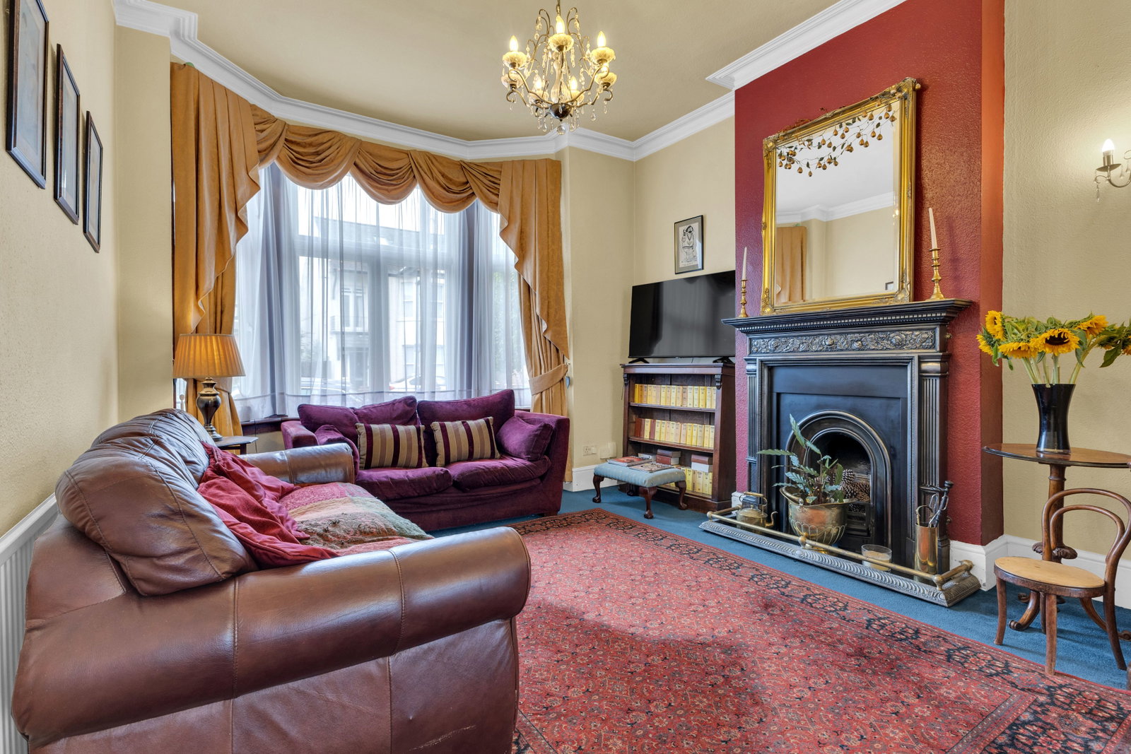 Semi Detached House for sale in Watford, Kingsfield Road, Watford, WD19 4PP, 1849 m²