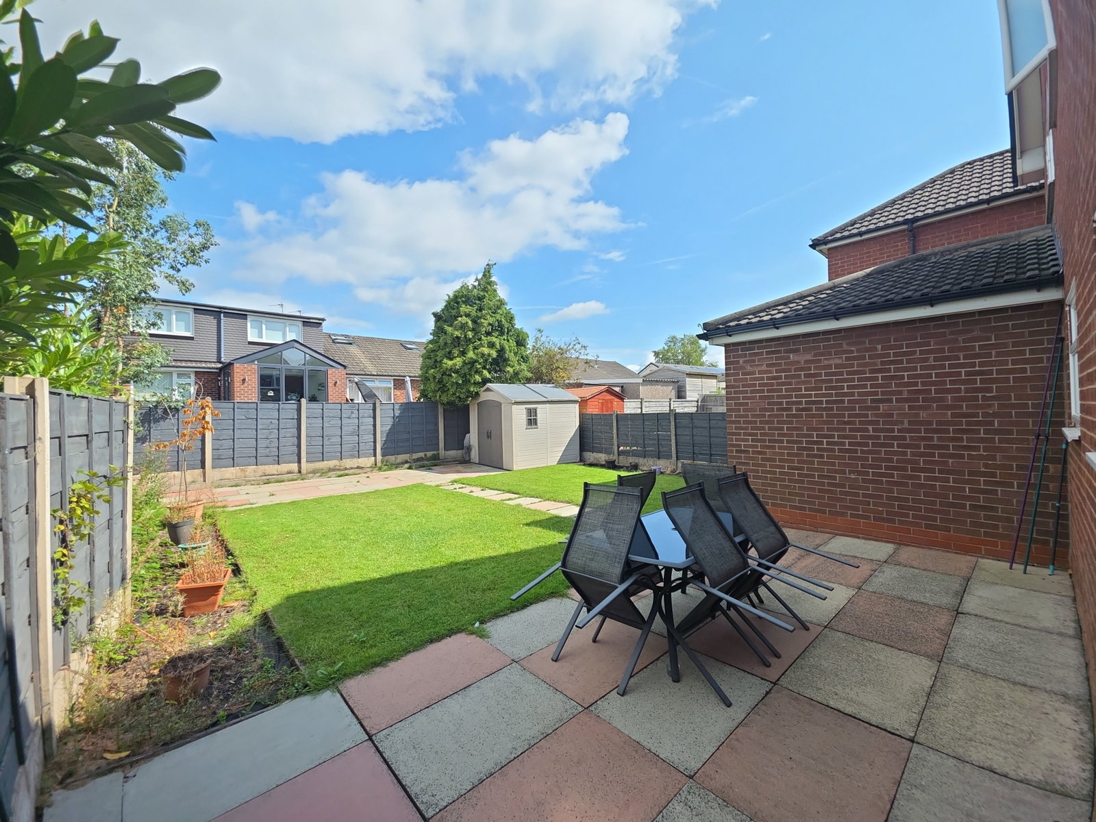 Detached House in Manchester