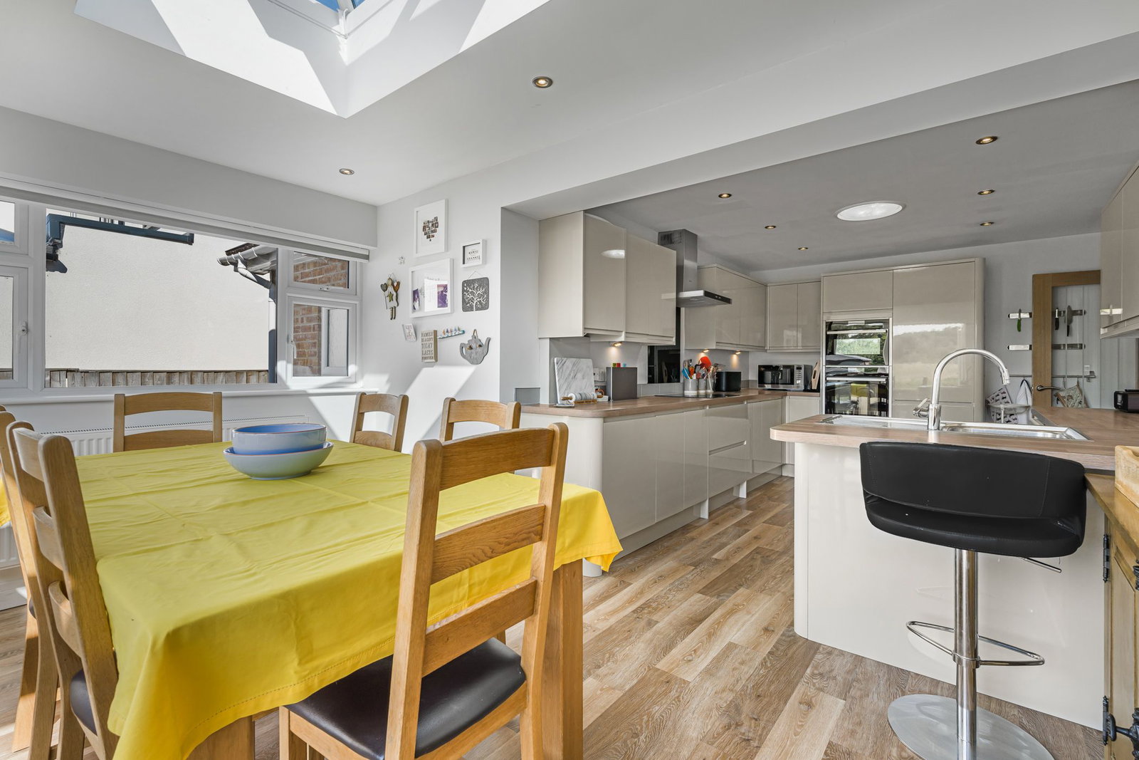Bungalow in Cheltenham 5