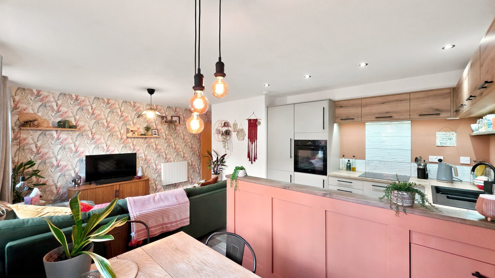 Flat for sale in Manchester, Selside Court, Stoneclough M26 1QT