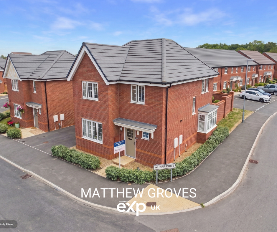 Detached House in Newport