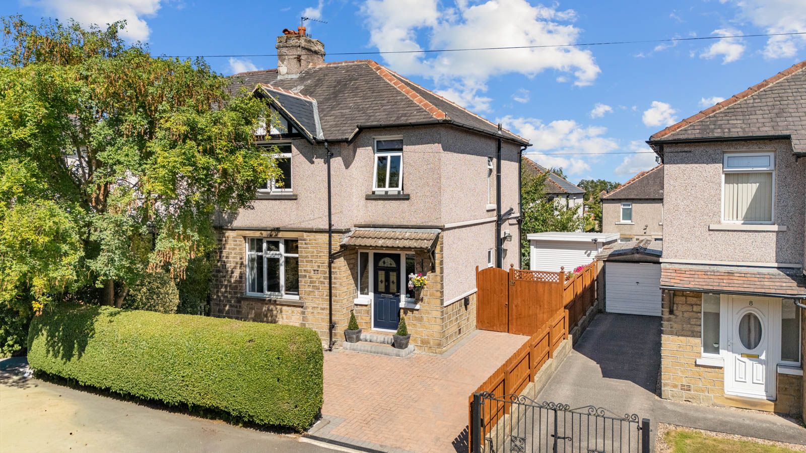 Semi Detached House in Huddersfield