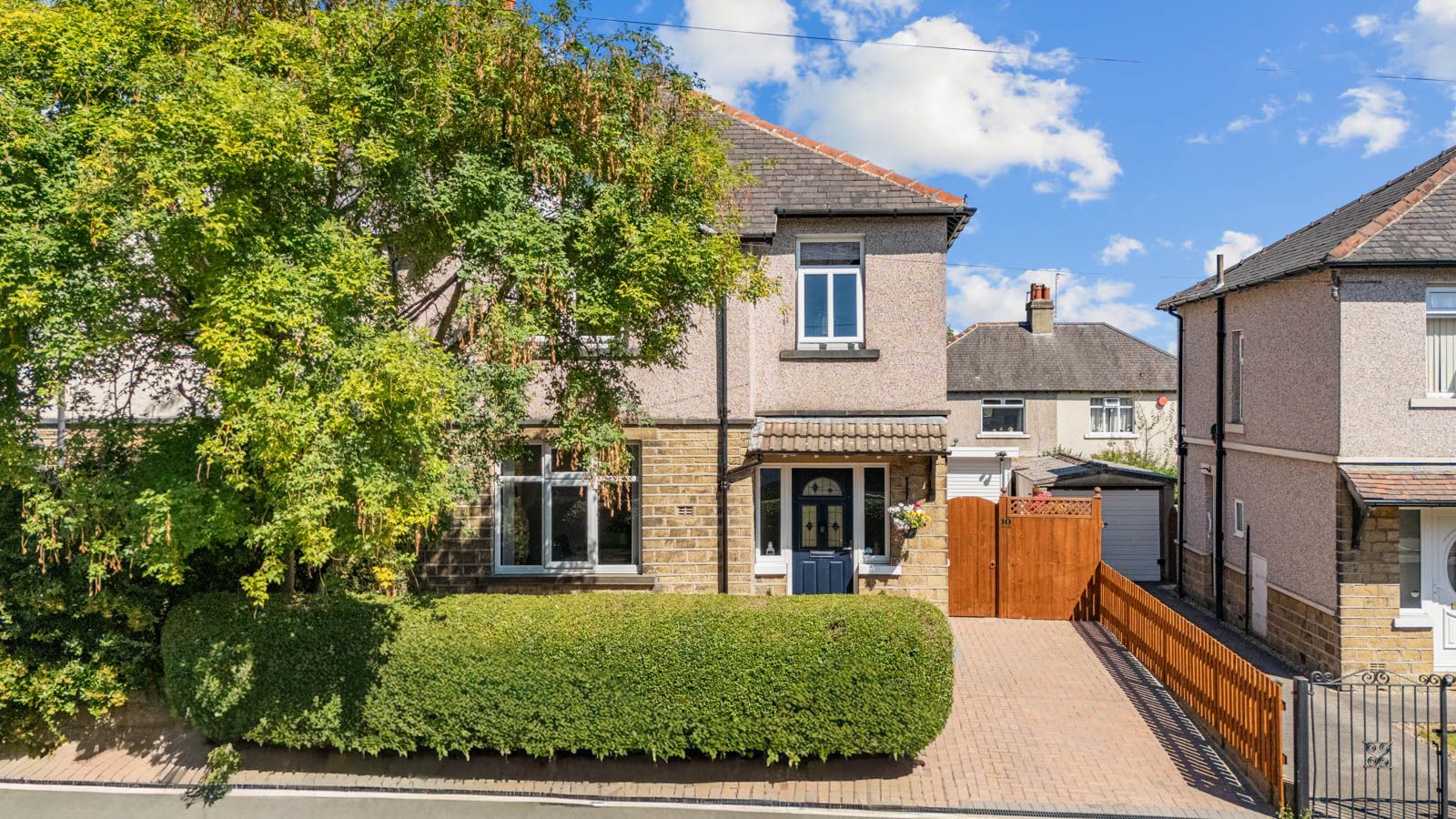 Semi Detached House in Huddersfield