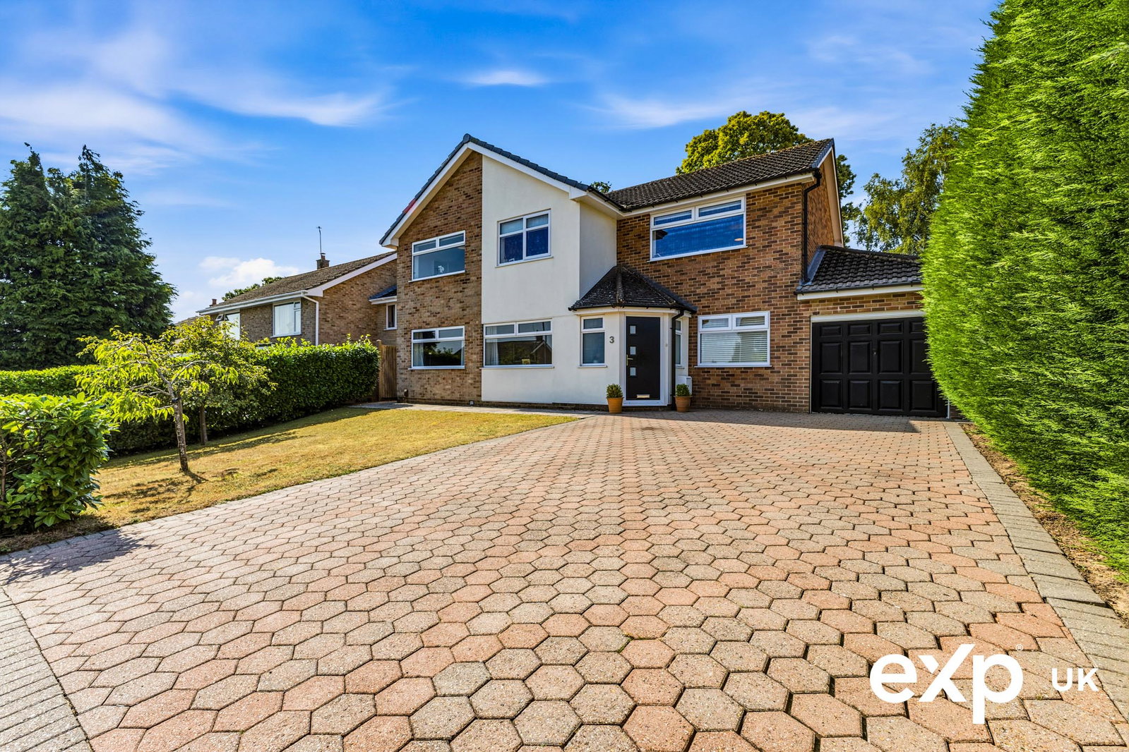 Detached House in Nottingham