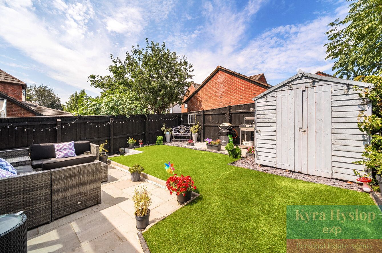 Detached House in Exeter