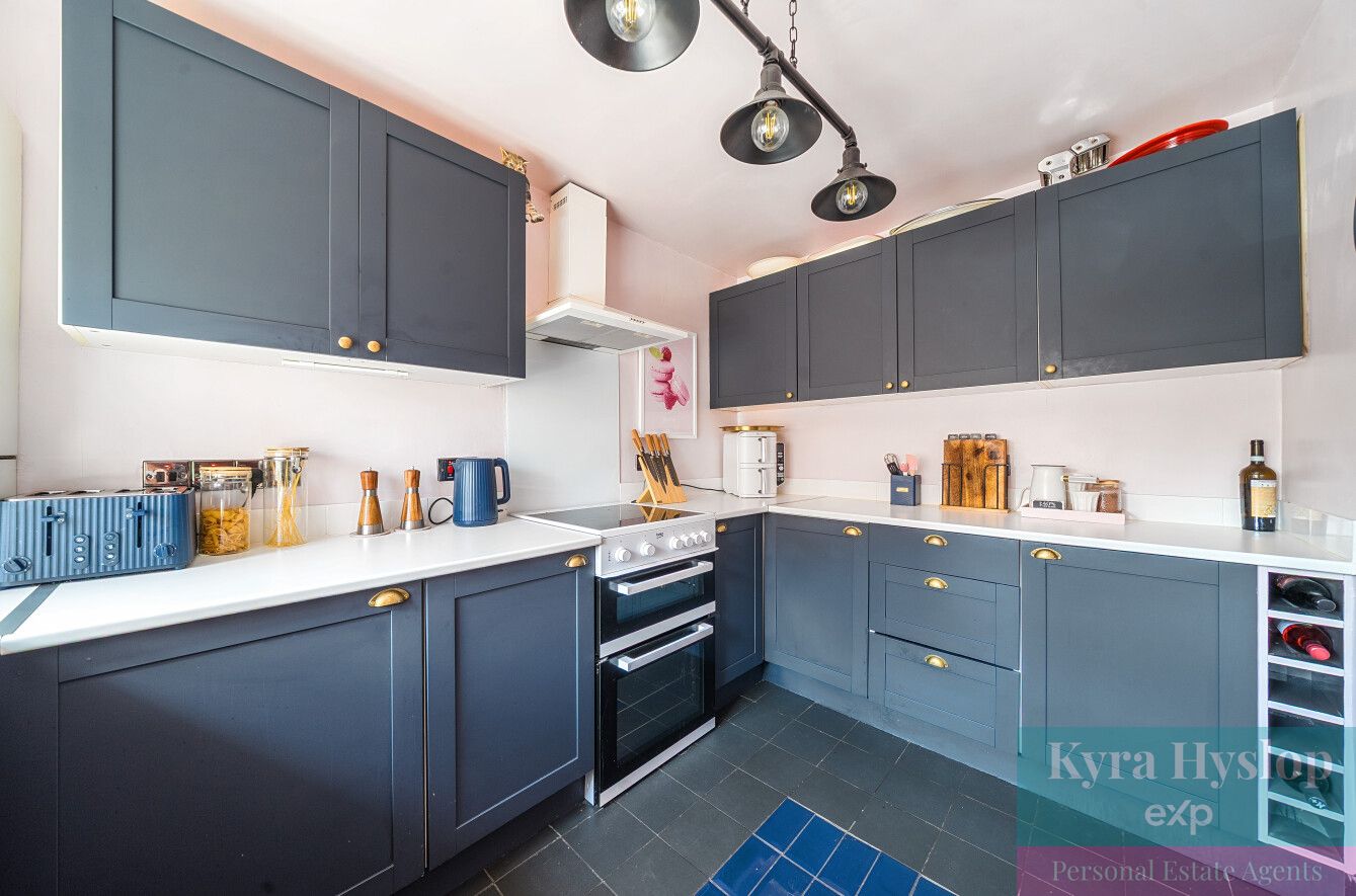 Detached House in Exeter