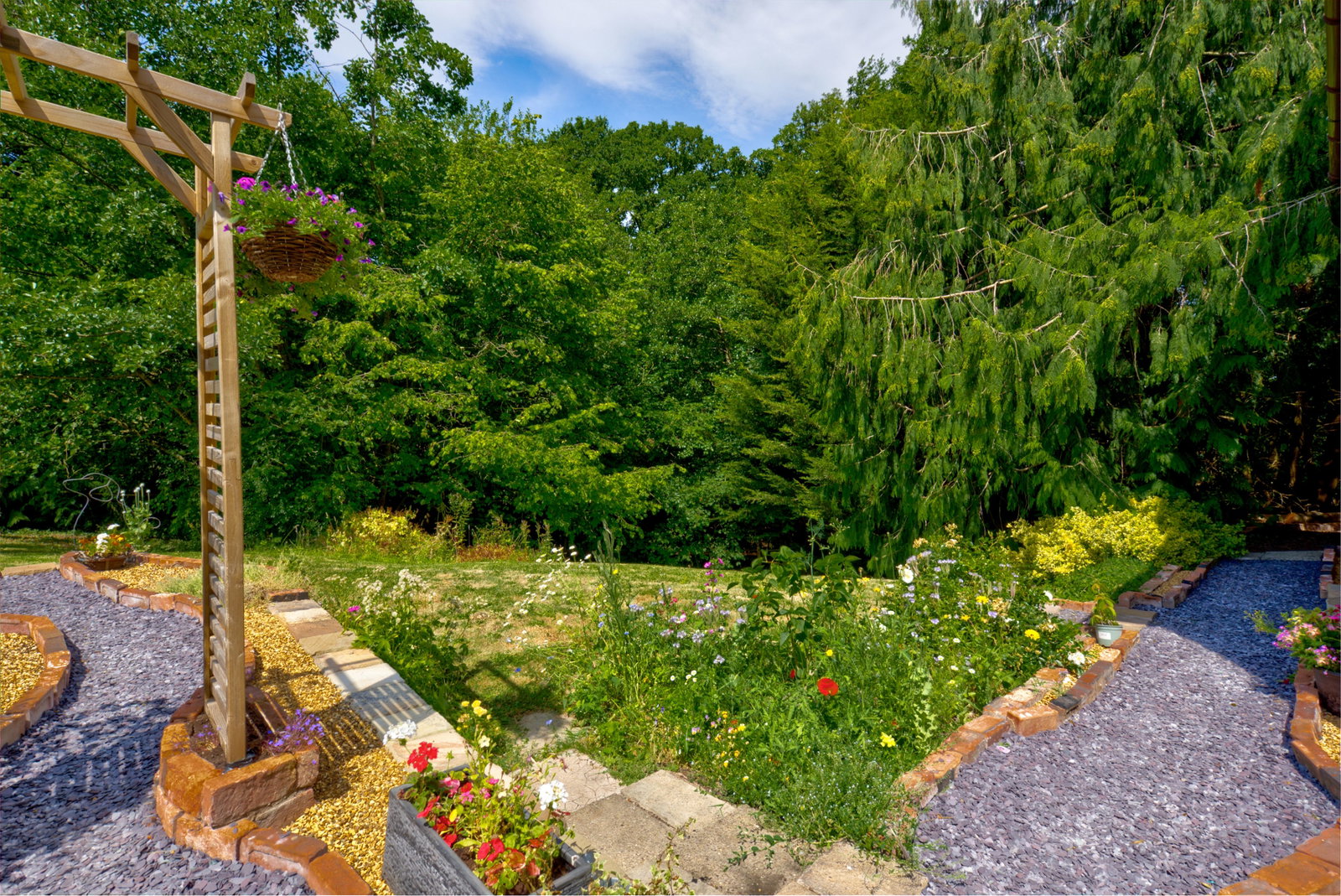 Character Property for sale in Oswestry, Sawmill Lodge and Cottage, Glyn Morlas, St Martins, SY11 3EE, 1679 m²