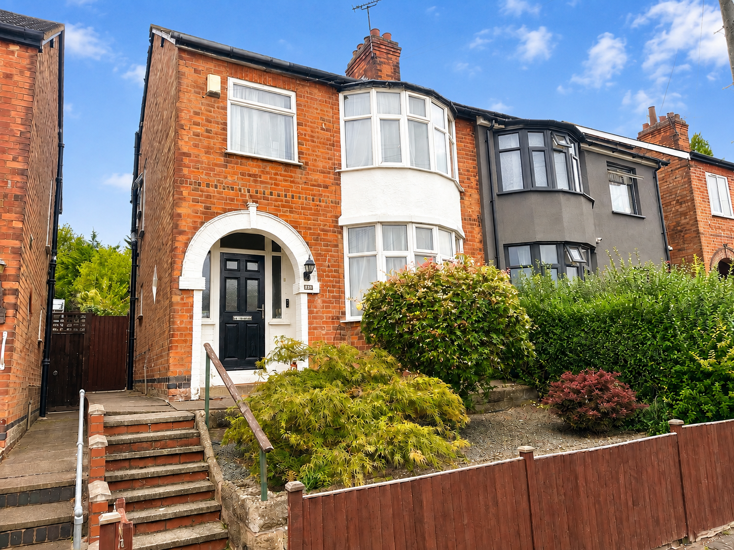 Semi Detached House in Leicester