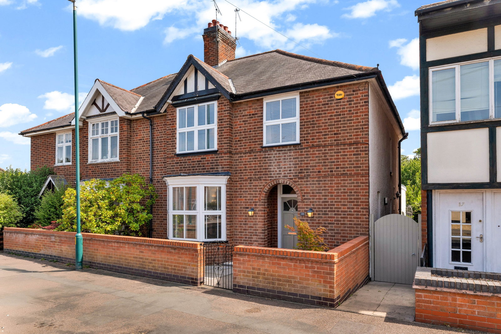 Semi Detached House in Leicester