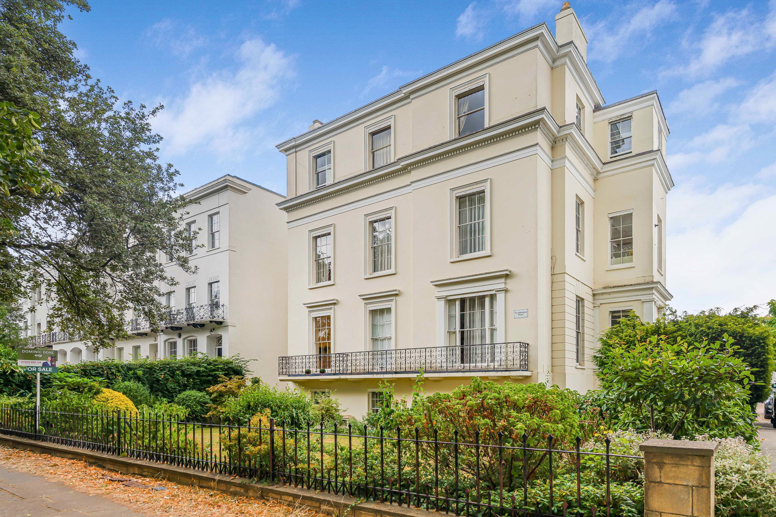 Apartment in Cheltenham