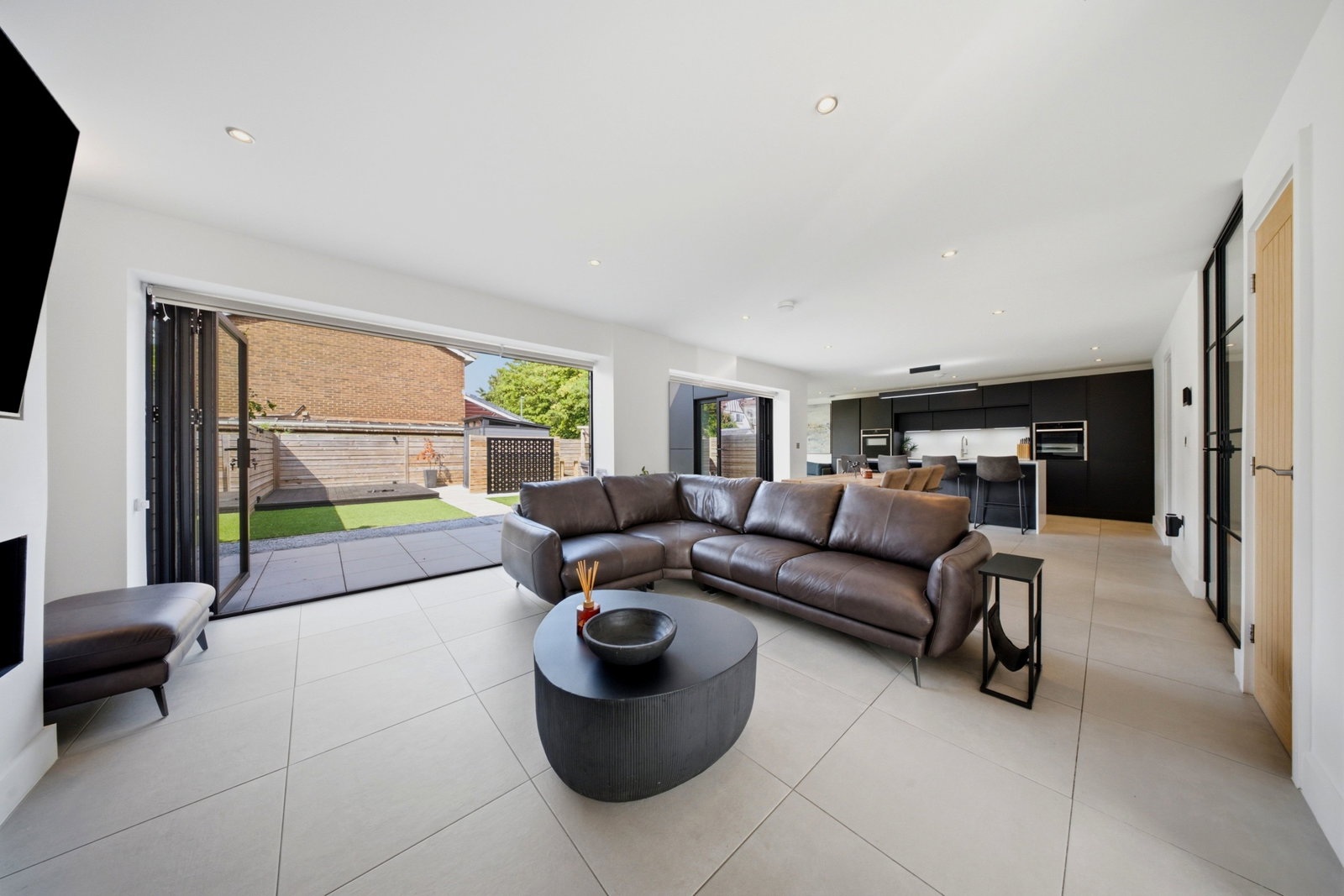 End Of Terrace House for sale in Manchester, Leyland Avenue, Didsbury, Manchester, M20, 1812 m²