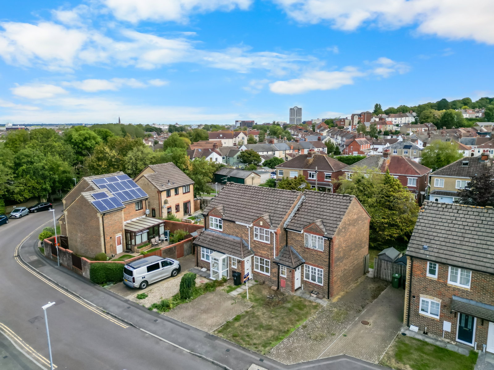 Terraced House for sale in Swindon, Dunsford Close, Swindon, SN1 4PN