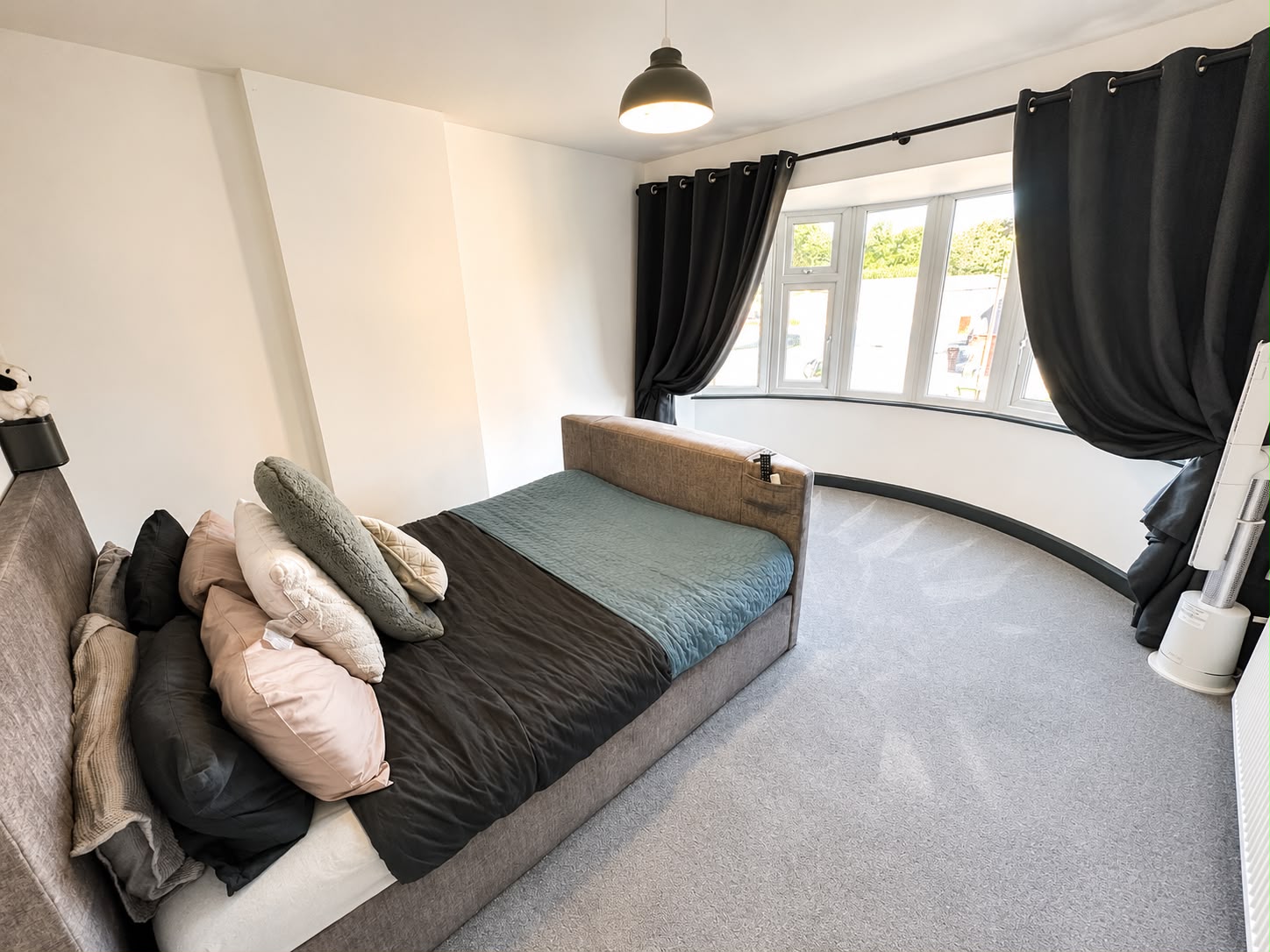 Semi Detached House in Coalville