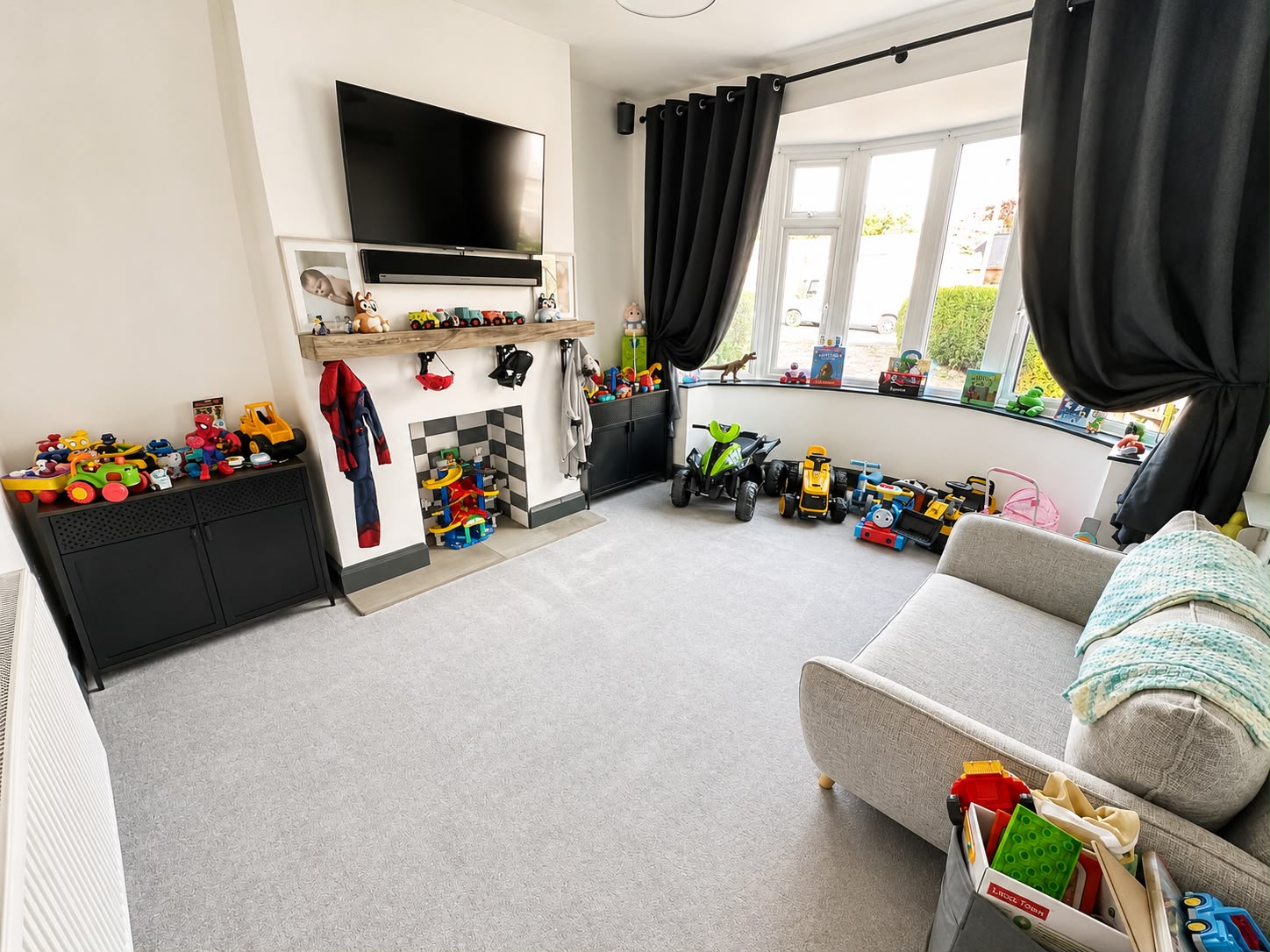 Semi Detached House in Coalville