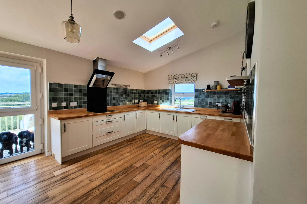 Detached House for sale in Newcastle Emlyn, Brongest, Newcastle Emlyn, SA38, 1561 m²
