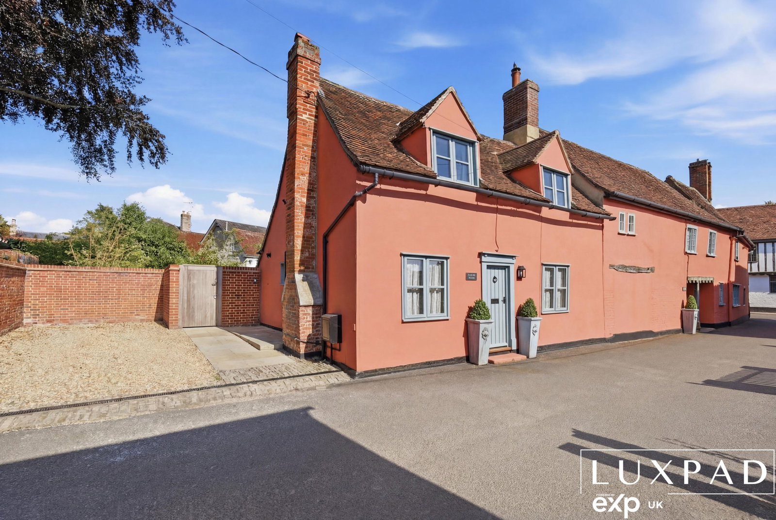 Semi Detached House in Bures