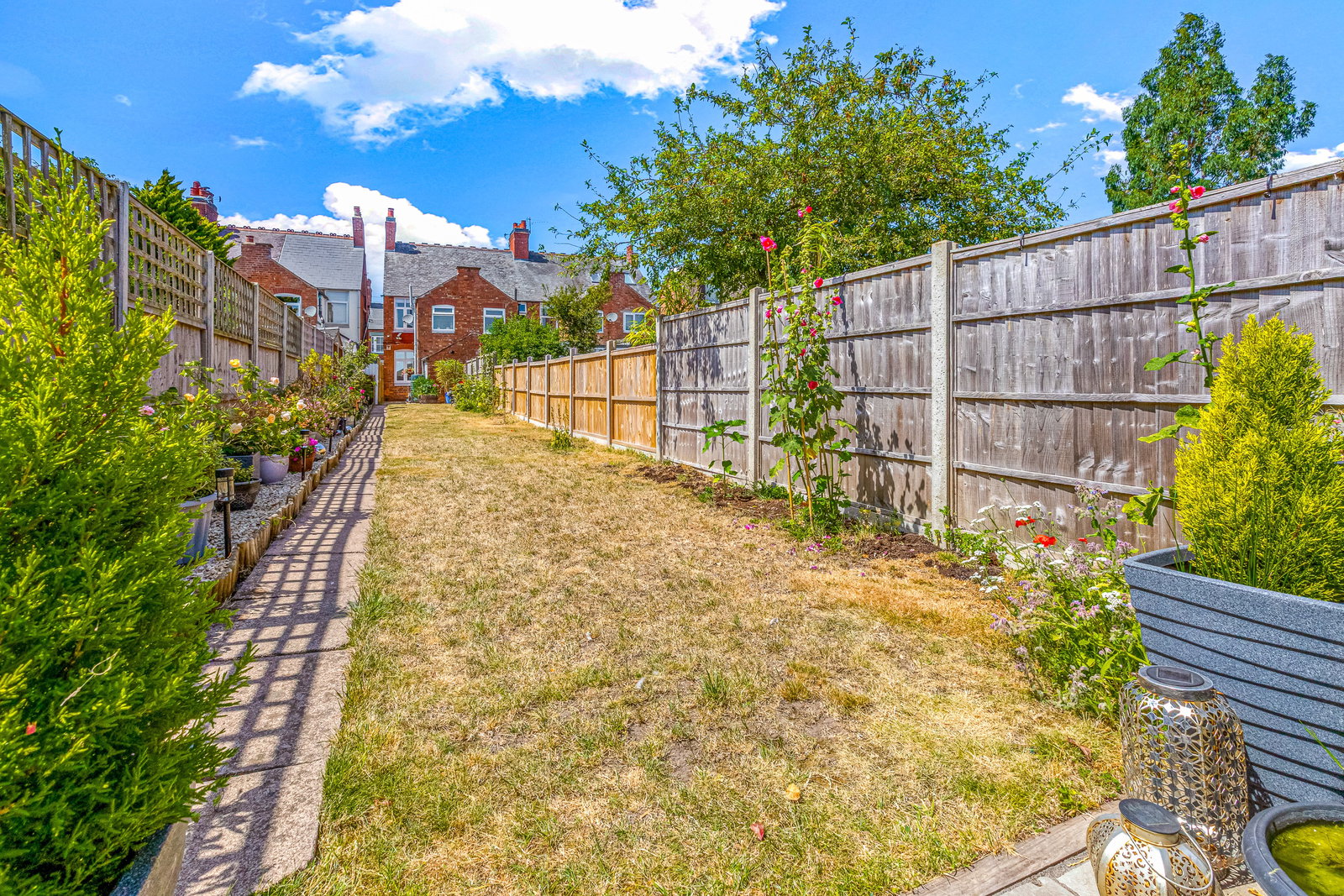 Terraced House for sale in Leicester, Leicester Road, Broughton Astley, Leicester, LE9